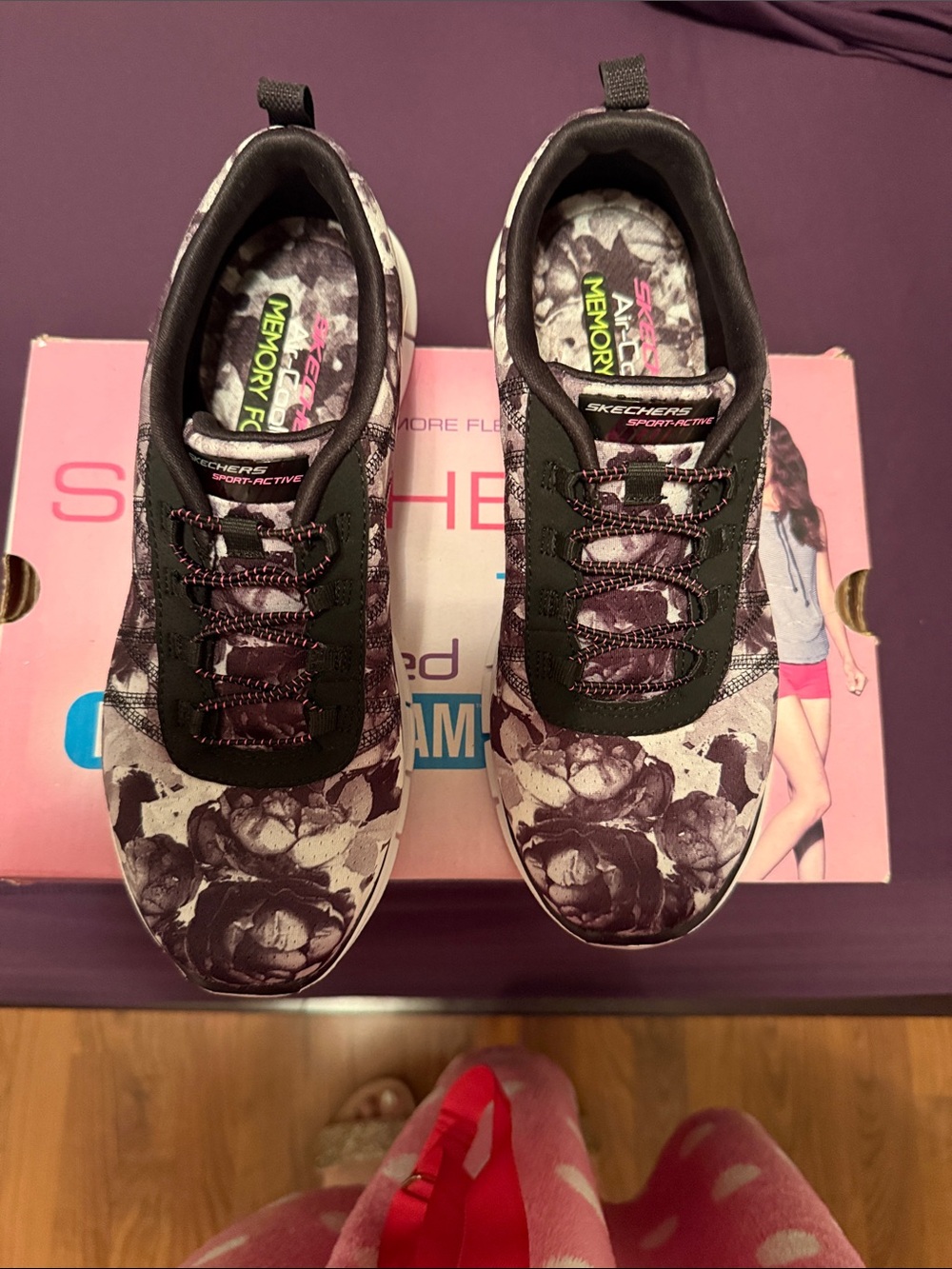 Skechers sneakers
